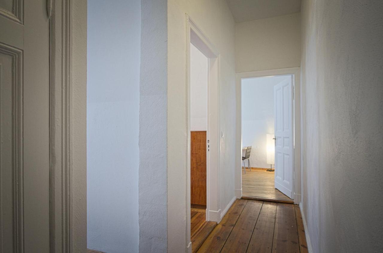 Courtyard Apartment Berlino Esterno foto
